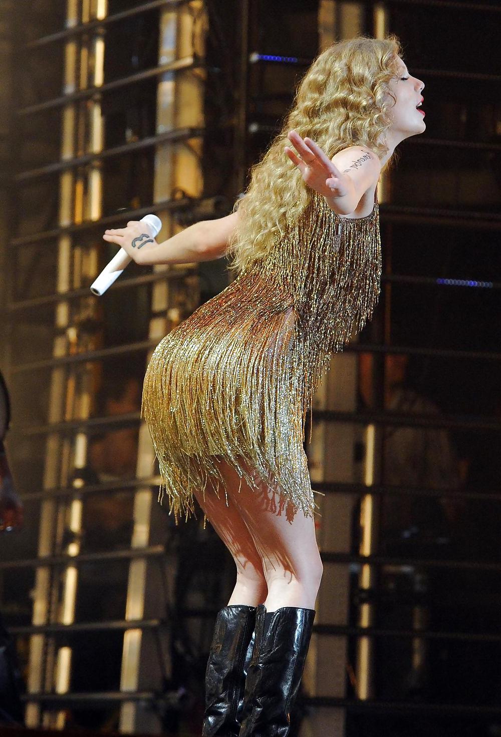 16P Taylor Swift Cute little ass