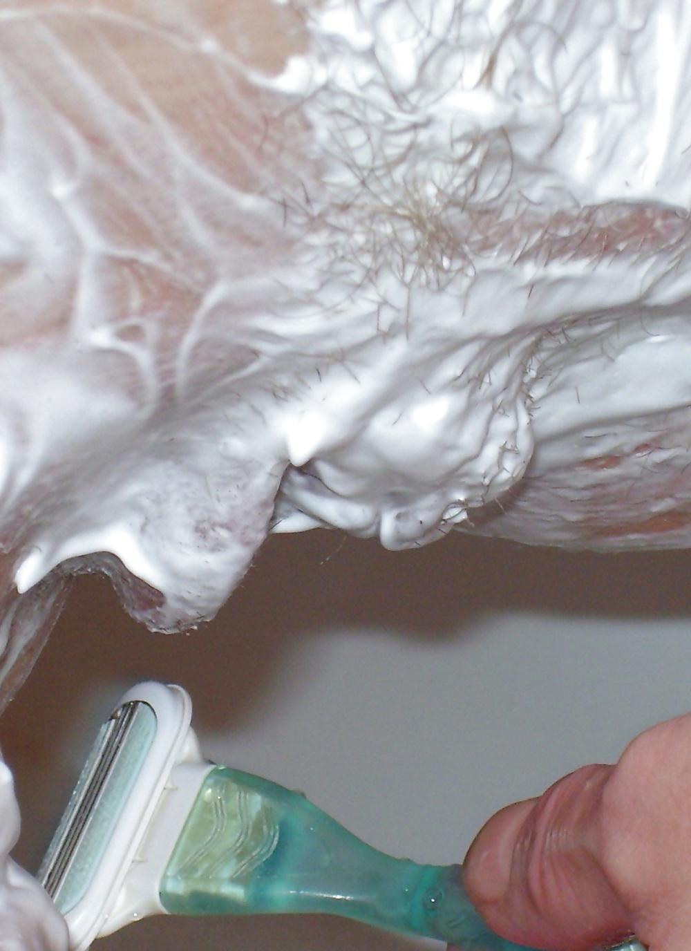 25P My cute little wife shaving her cute little pussy