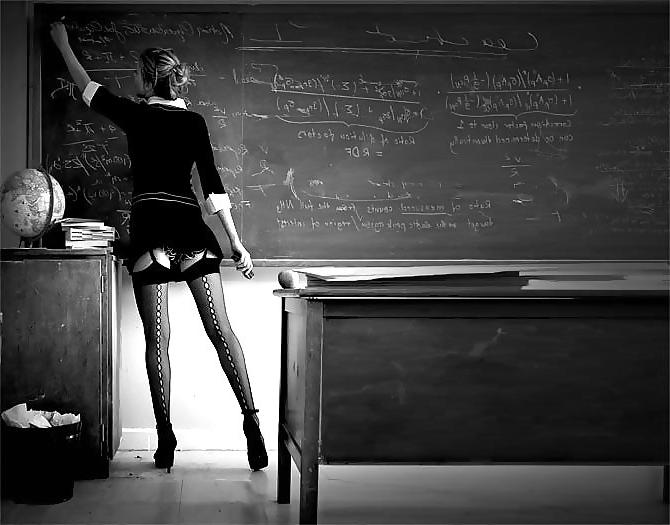 25P A mix of classic heels stockings vintage art