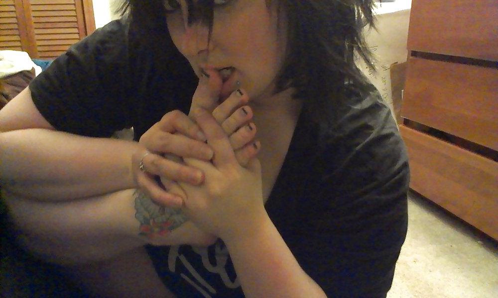 9P Amateur feet self lick and suck 