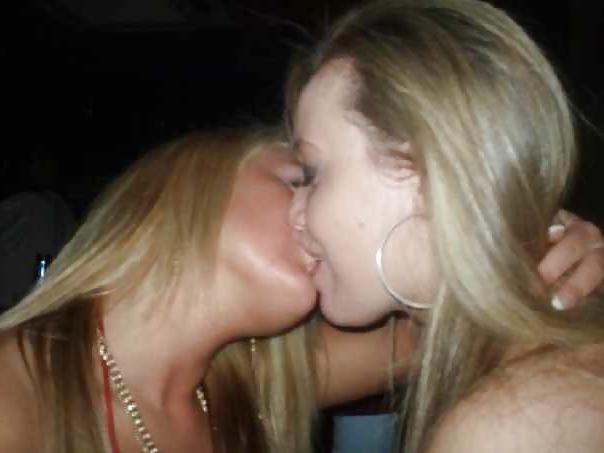 16P The female kiss!
