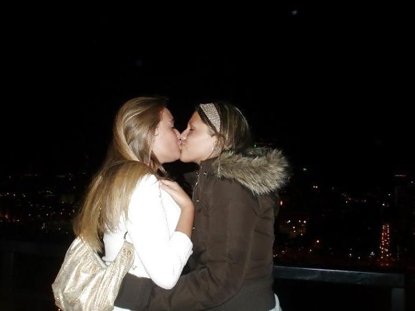 16P The female kiss!