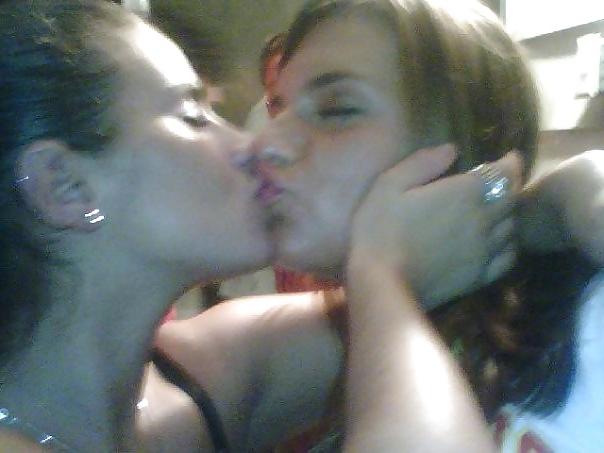 16P The female kiss!