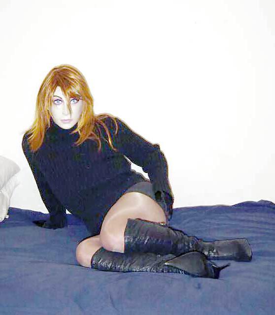 25P Female latex masks