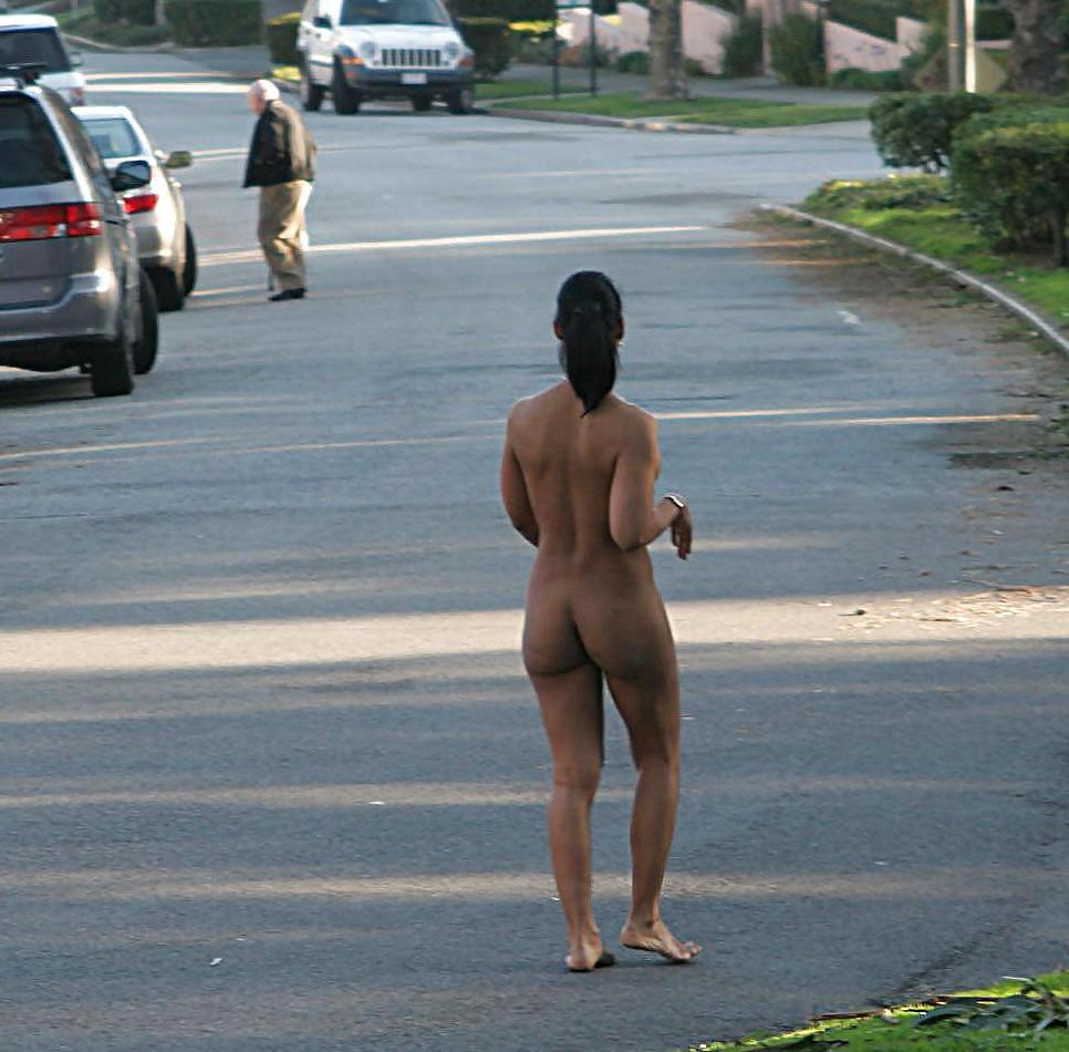 12P Dominica Nude in Public