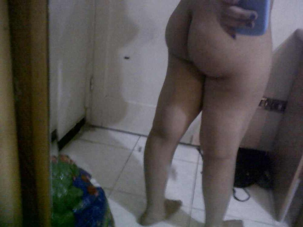 25P HAIRY TEEN BITCH FROM EGYPT