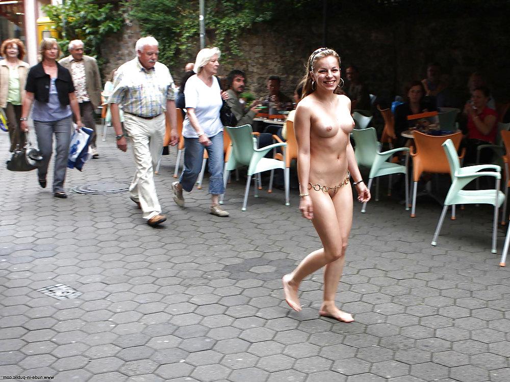 25P Nackt in der Öffentlichkeit 3