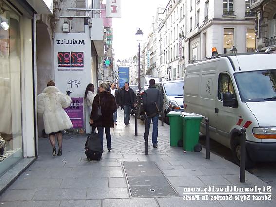 17P Les putains de Paris - Paris (France) female hookers