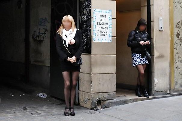 17P Les putains de Paris - Paris (France) female hookers