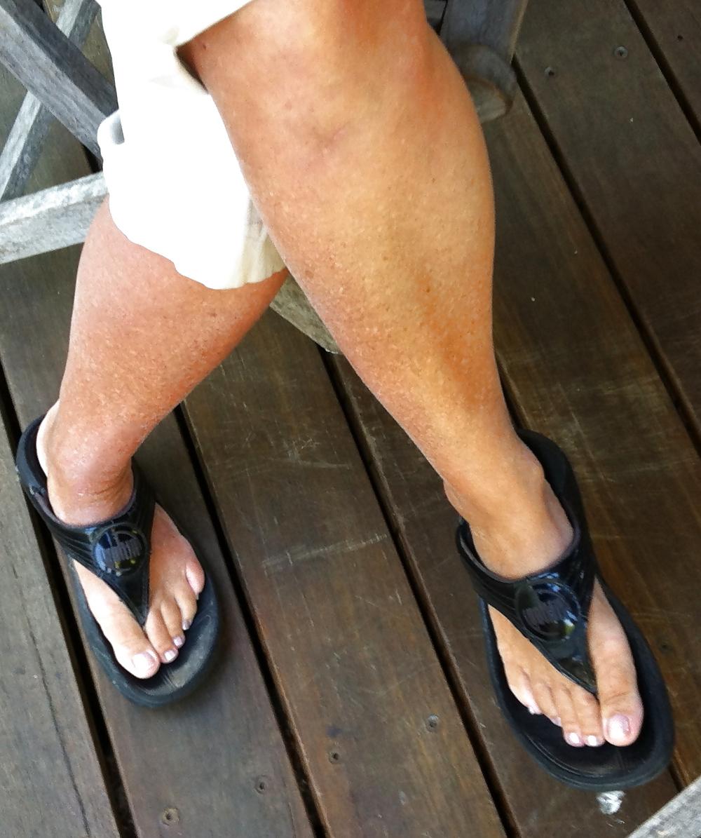 25P Michelle's sexy feet to enjoy once again.... 