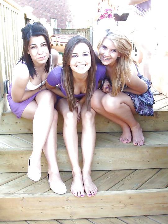 25P Hot feet pics from the web