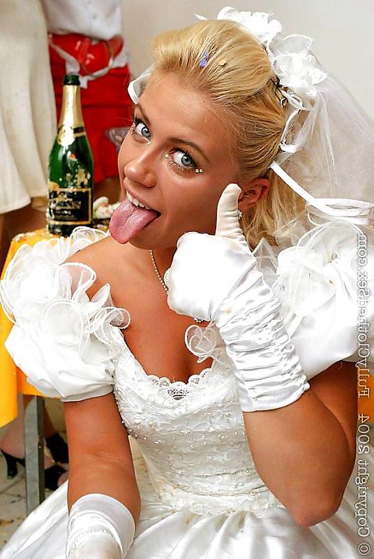 25P SEXY ORGY: MATURE BRIDE BEAUTIFUL AT HER ORGY  XES