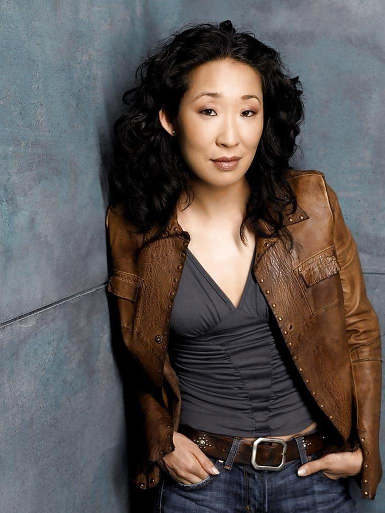 25P Sandra Oh topless and sexy pics