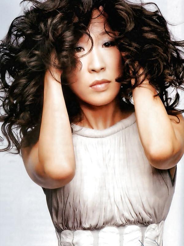 25P Sandra Oh topless and sexy pics