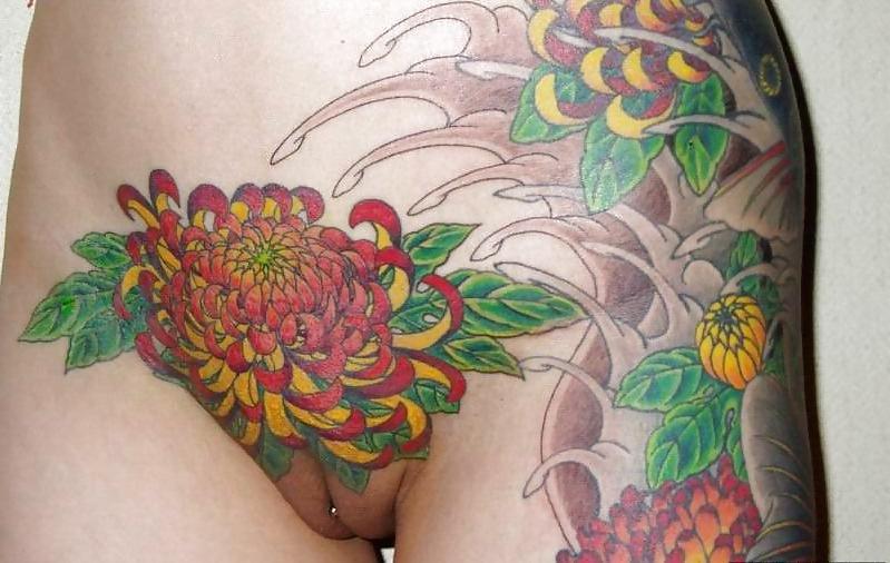 13P Bizarre Pussy Pics