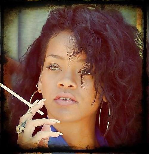 25P Female Celebrities Smoking