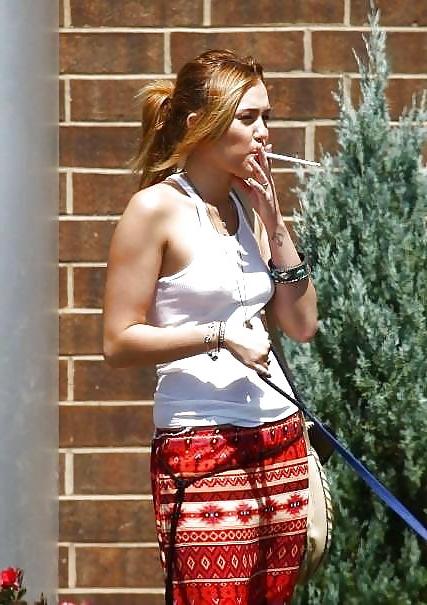 25P Female Celebrities Smoking