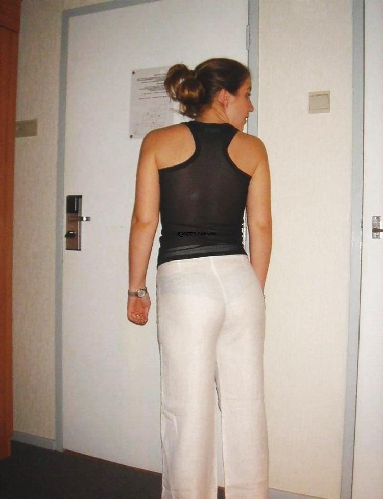 25P Real Candid Girls With VPL