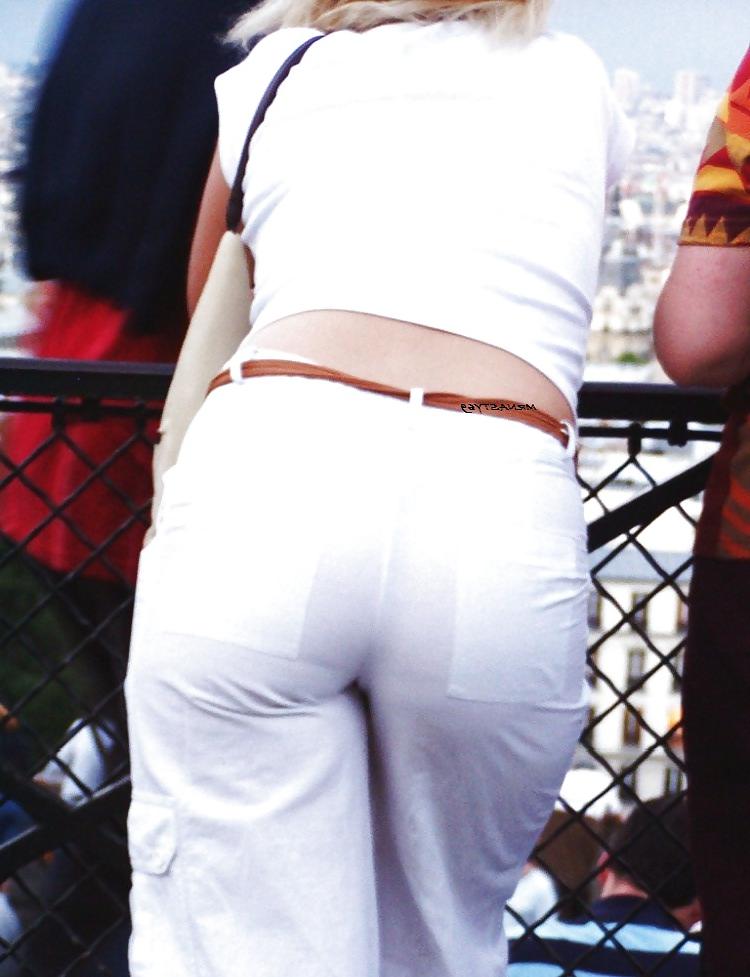 25P Real Candid Girls With VPL