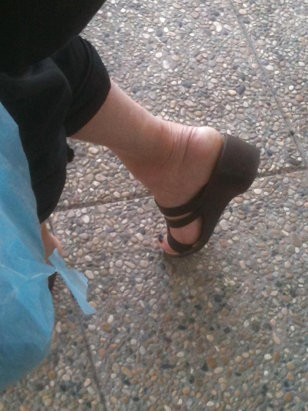 21P French Mom's Feet 2