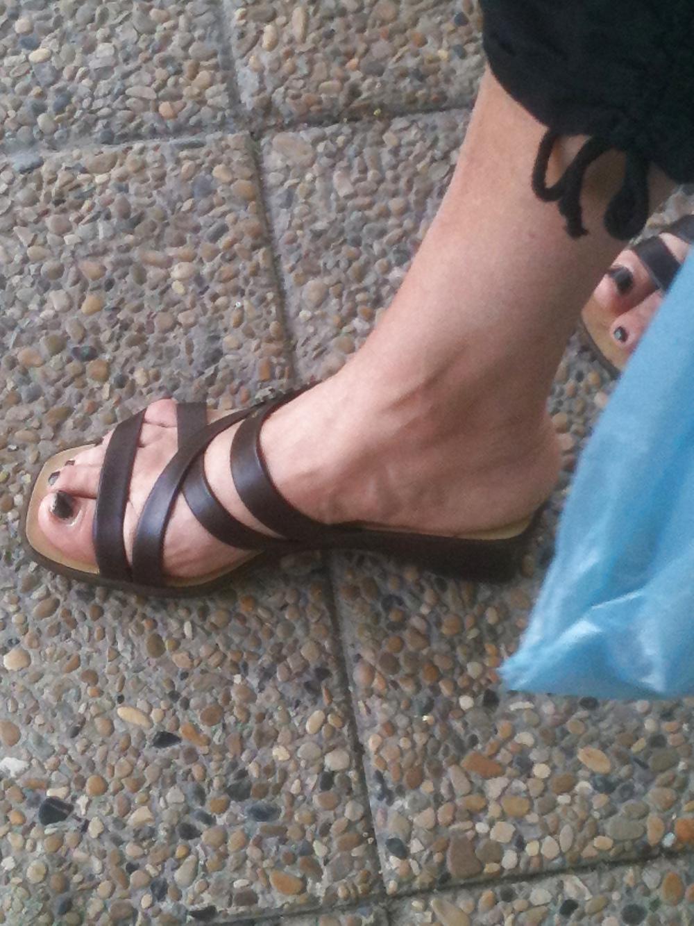 21P French Mom's Feet 2