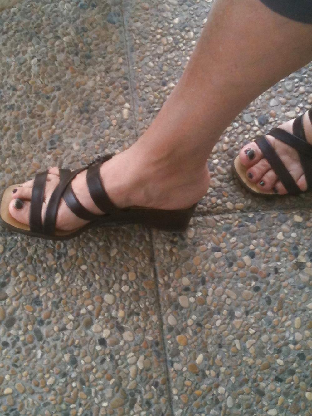 21P French Mom's Feet 2
