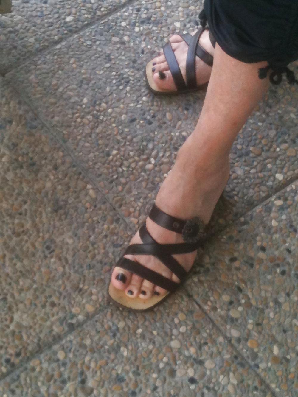 21P French Mom's Feet 2