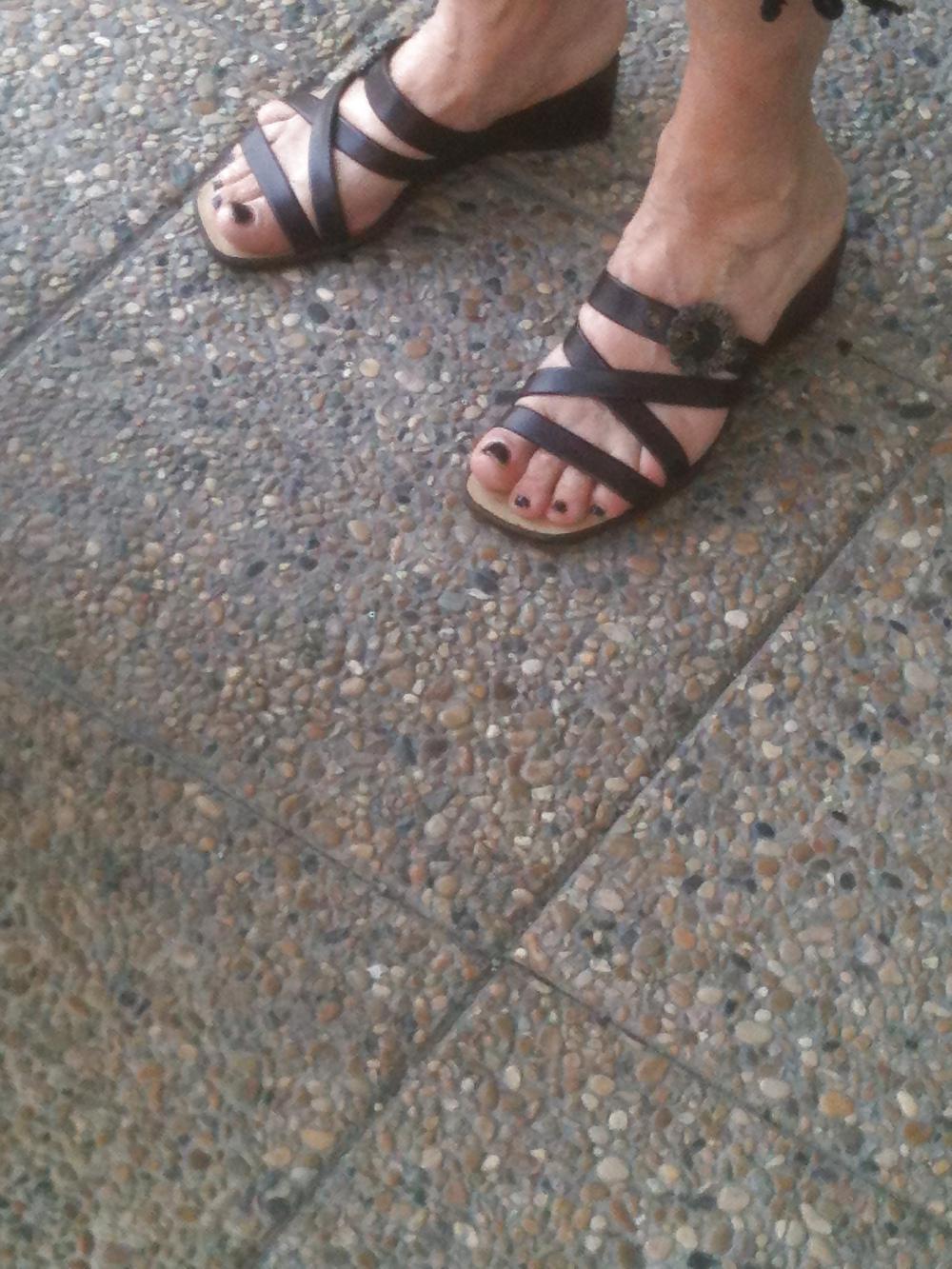 21P French Mom's Feet 2