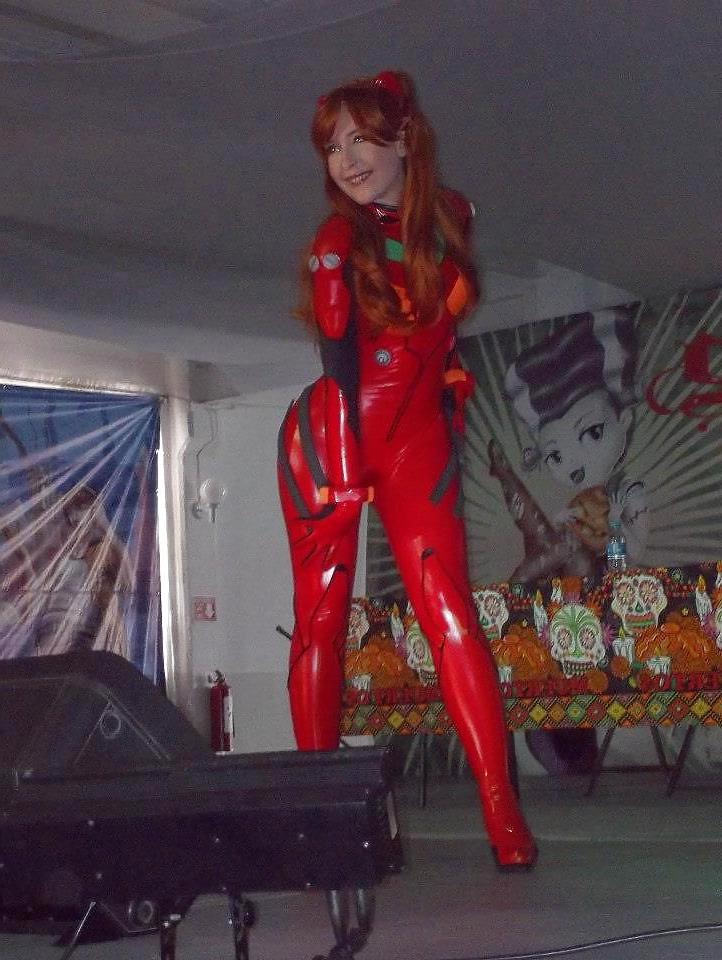 20P Tight cosplay bitch