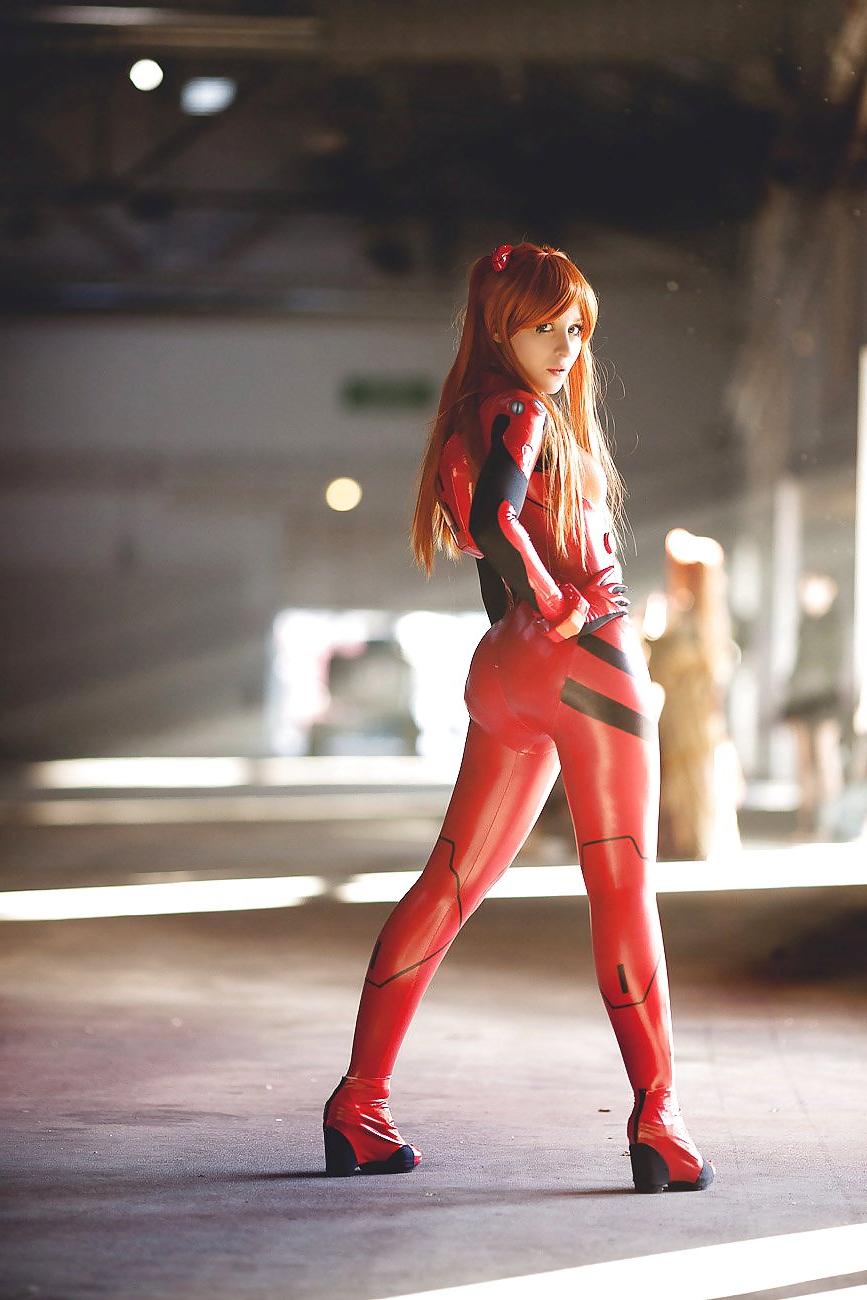 20P Tight cosplay bitch