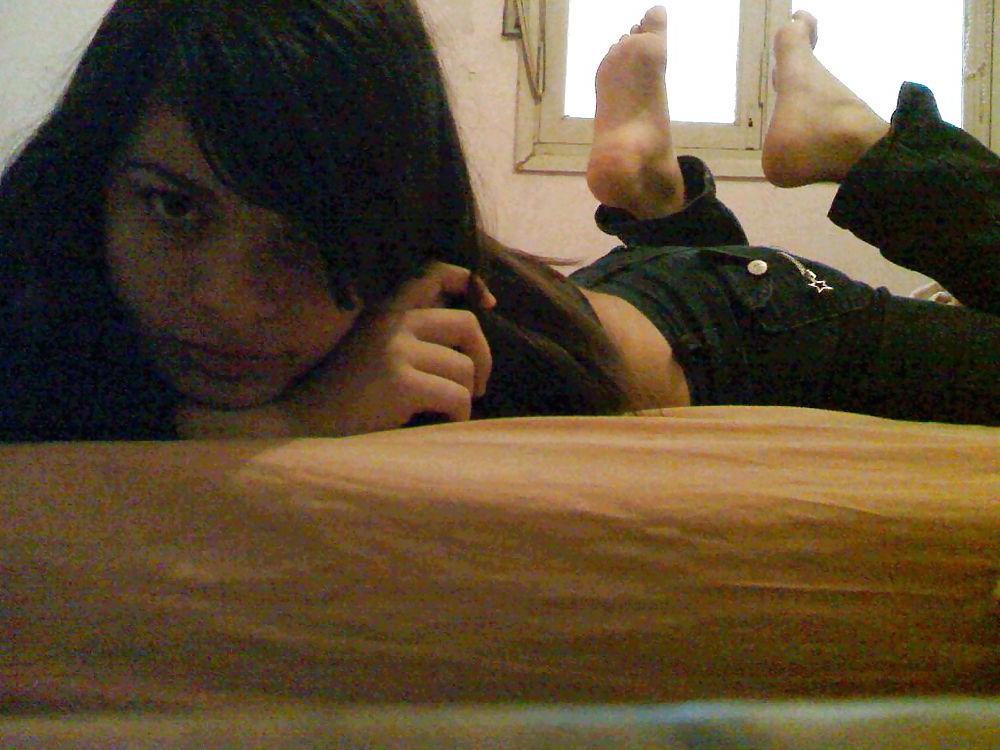 25P Cute feet