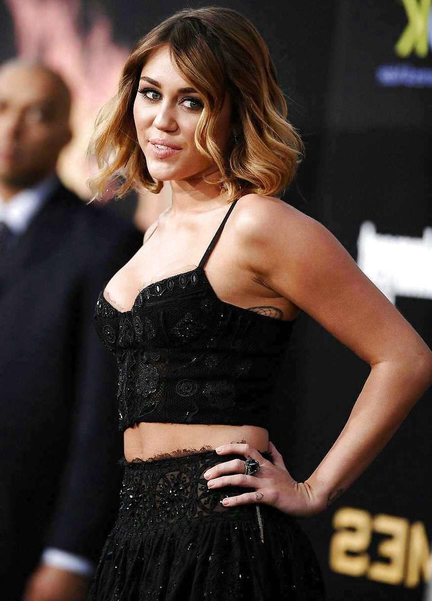 23P Miley Cyrus - Bitch in Heat
