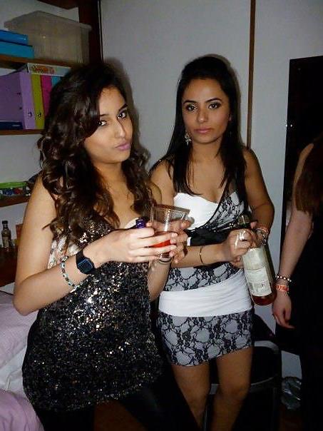 25P Sexy british indian & paki sluts