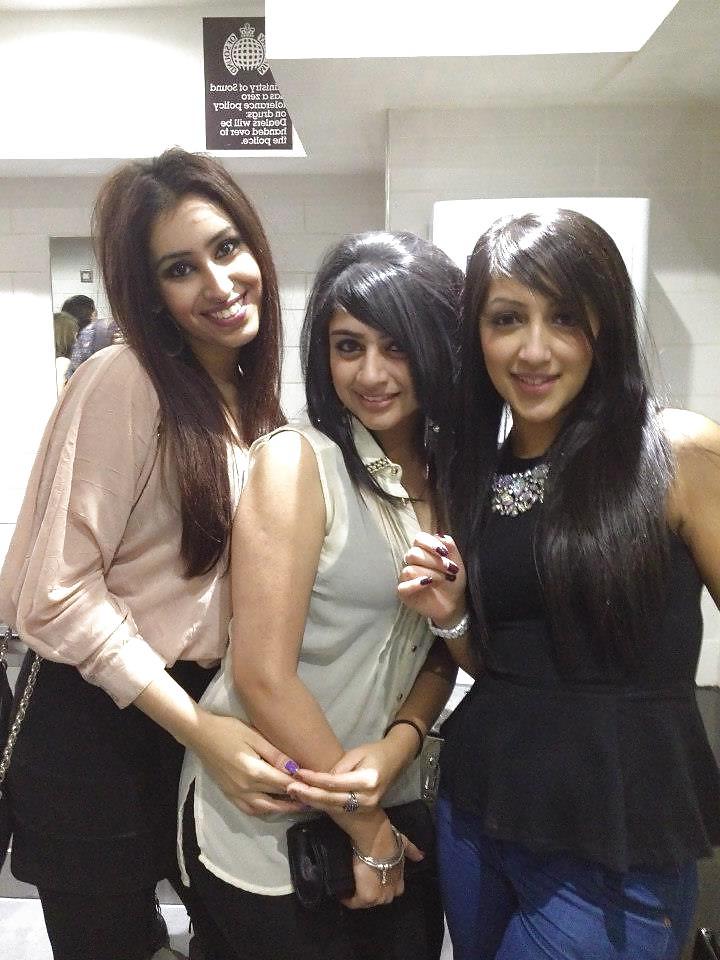 25P Sexy british indian & paki sluts