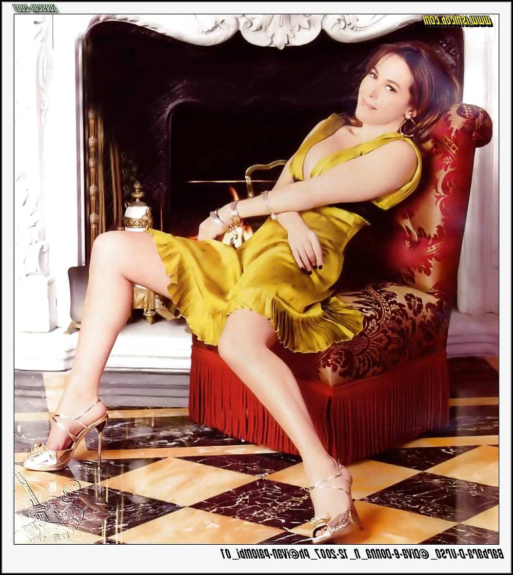 25P Barbara D'Urso Feet