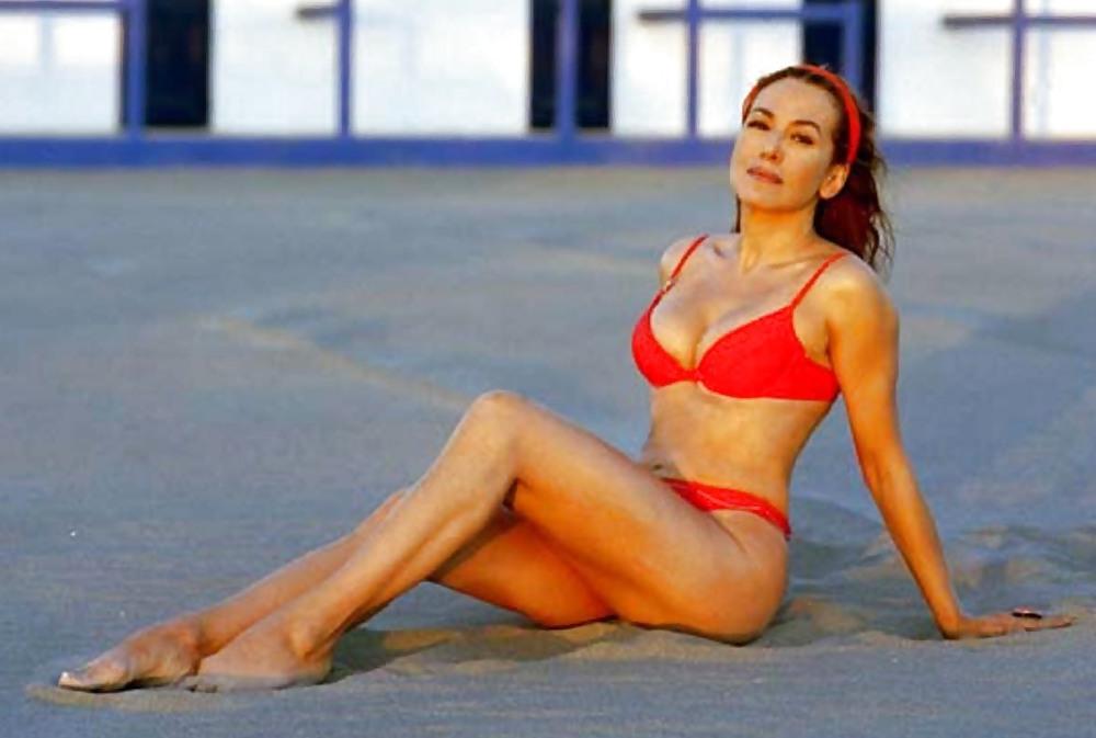 25P Barbara D'Urso Feet