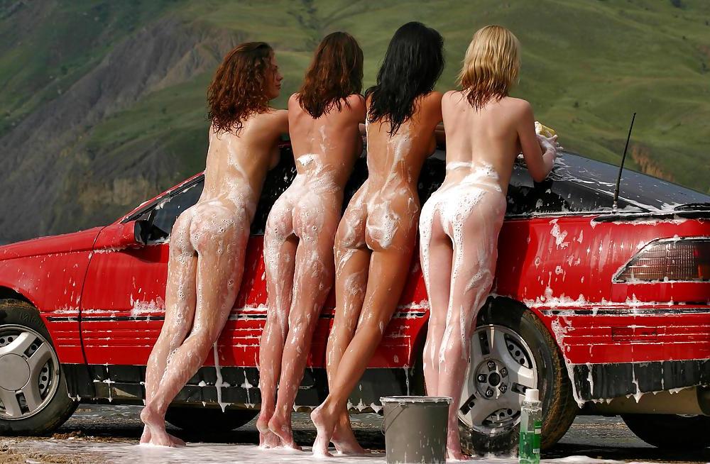 24P Girls having fun