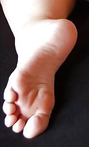 11P Female feet
