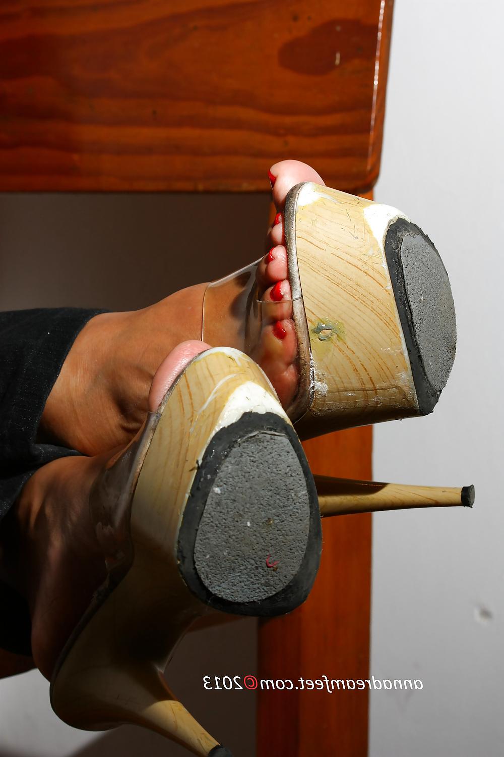 22P Pretty feet in heels 6