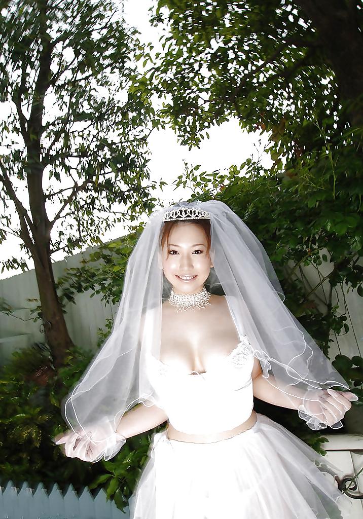 14P Japanese Hairy Bride
