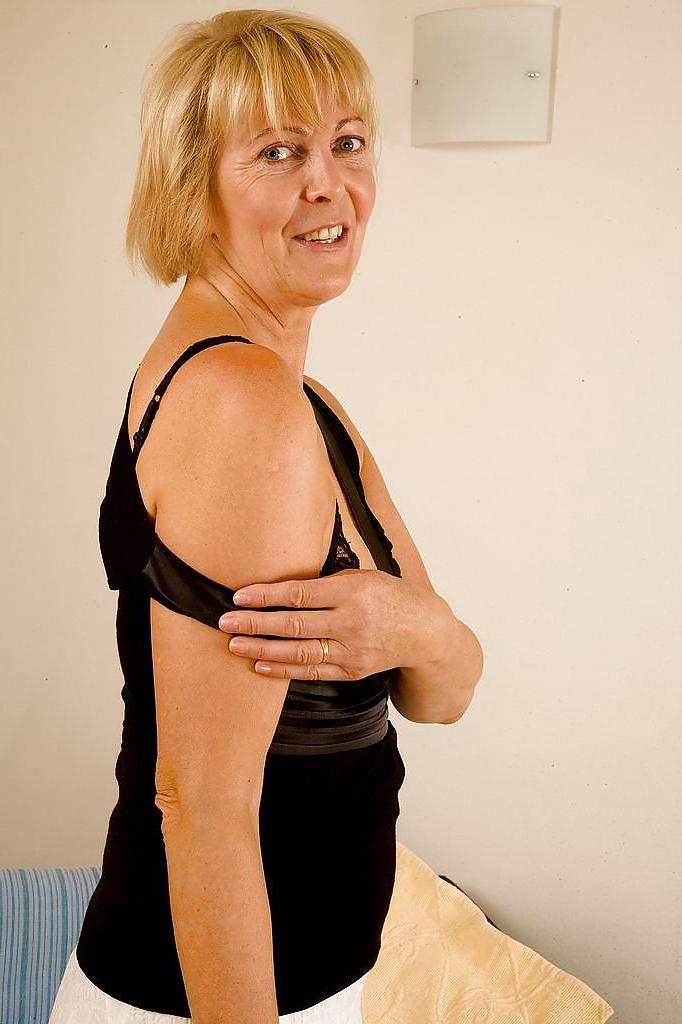 16P Mature women with toys 13.