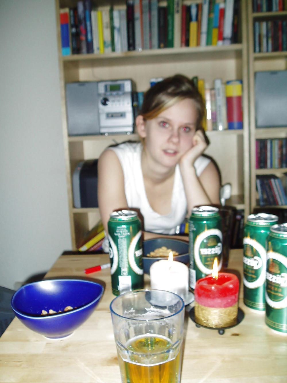 25P Cute Swedish Chick