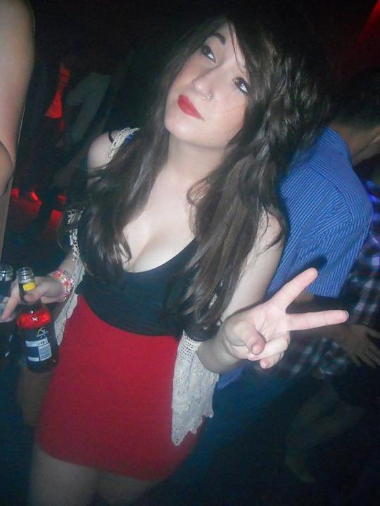 25P Facebook Whore Slag Bitch to Degrade Majorly