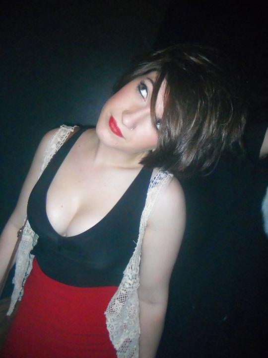 25P Facebook Whore Slag Bitch to Degrade Majorly