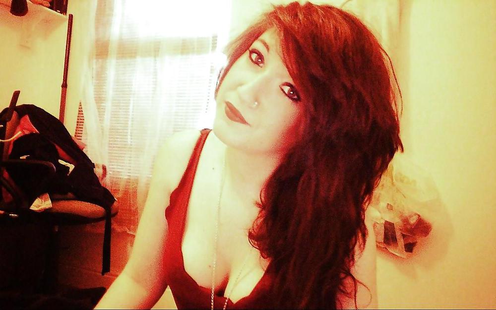 25P Facebook Whore Slag Bitch to Degrade Majorly