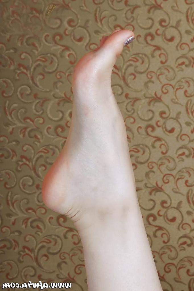 23P Asian feet
