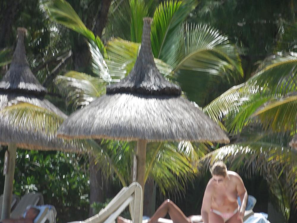 14P Chunky Blond - Topless in Mauritius