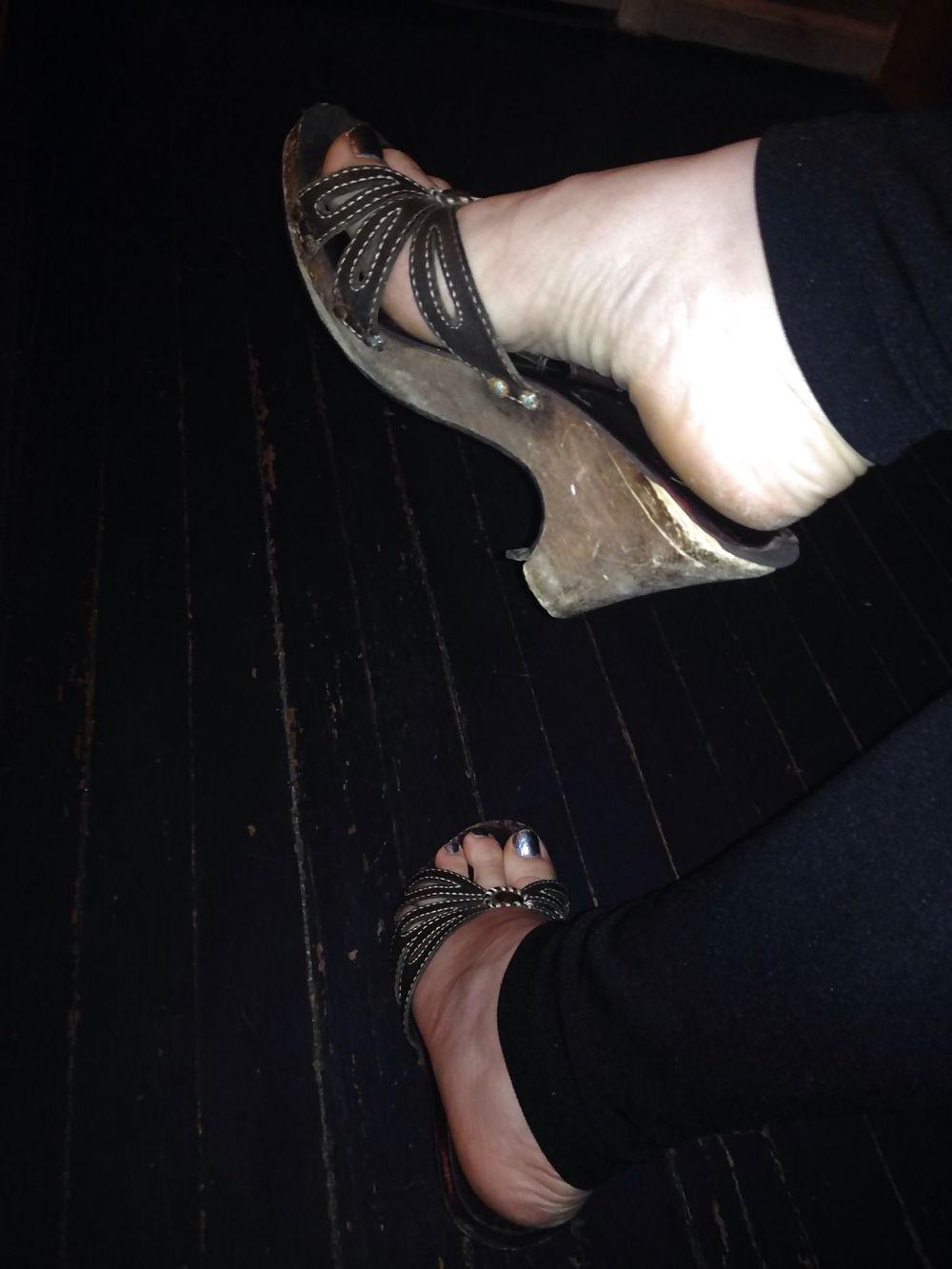 25P Sexy Feet Photos