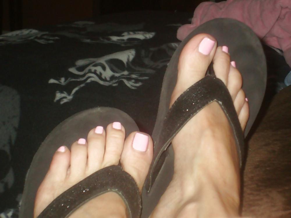25P Sexy Feet Photos