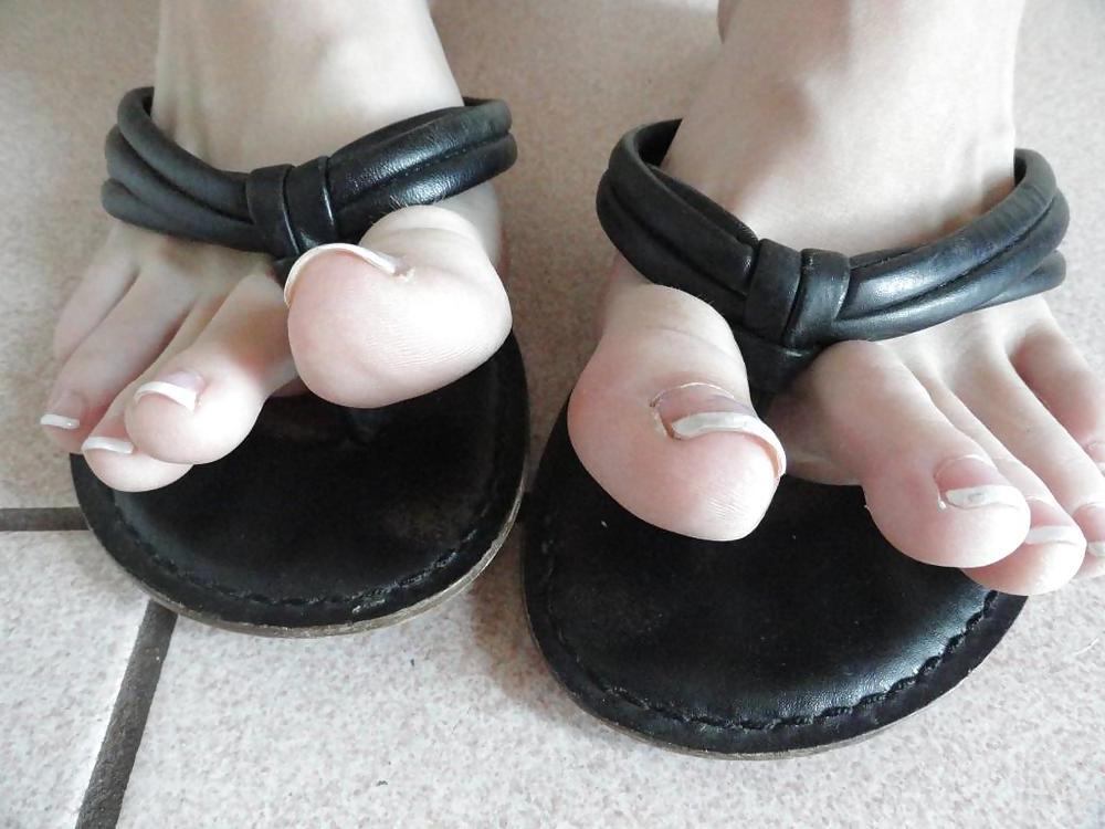 25P Sexy Feet Photos